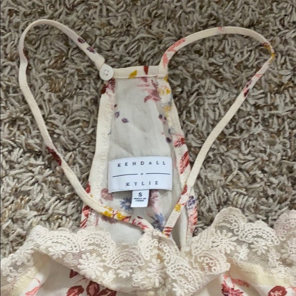 Kendall + Kylie top - Picture 2 of 3